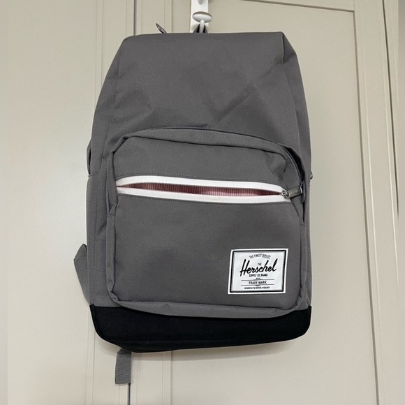 Herschel Supply Co. 22L Pop Quiz Grey/Black Backpack - Picture 6 of 13
